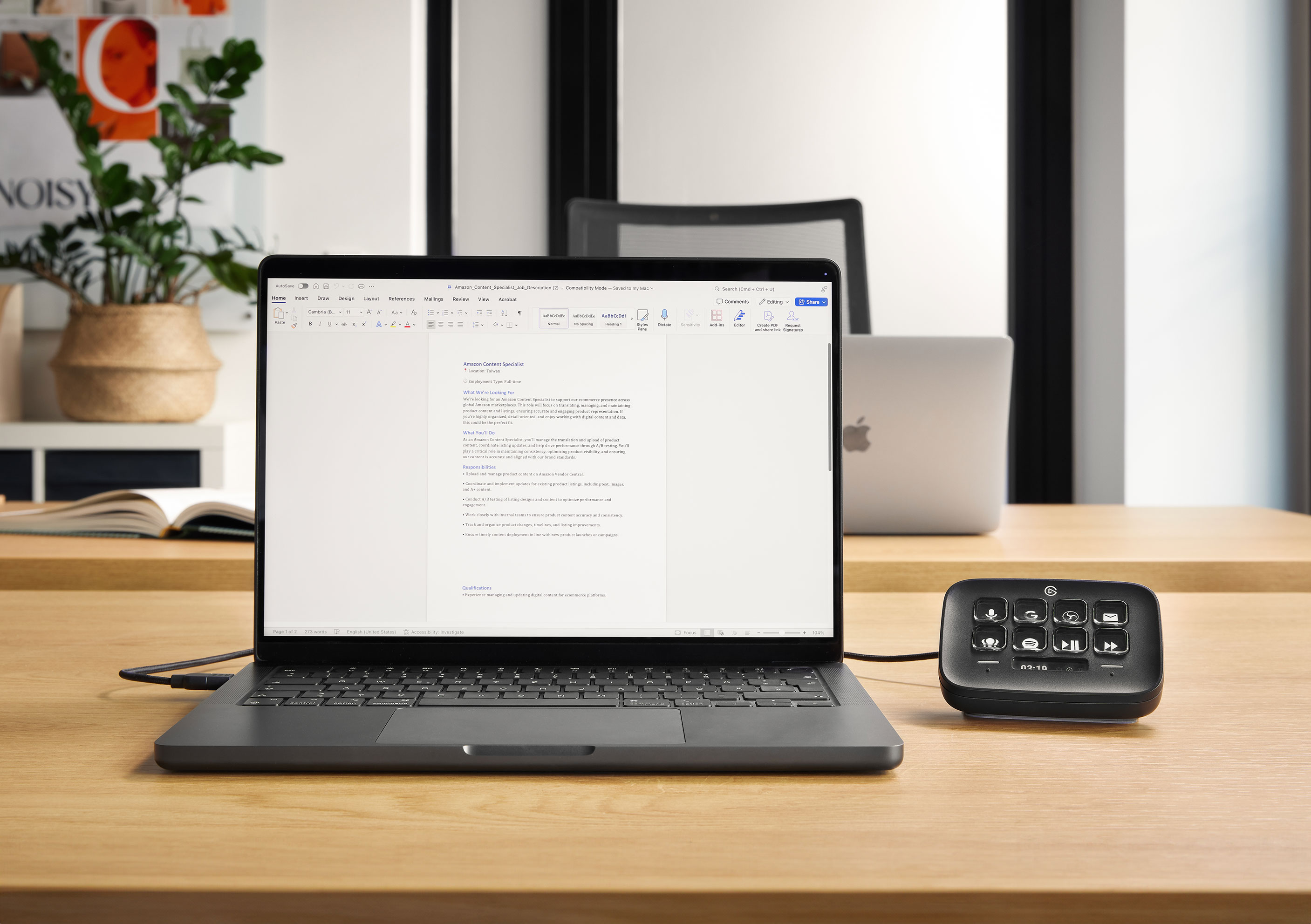 Stream-Deck-Neo-Black-ATF-03